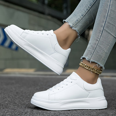 Women’s Sneakers Timeless Comfort