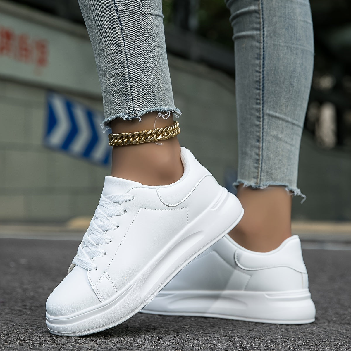 Women’s Sneakers Timeless Comfort