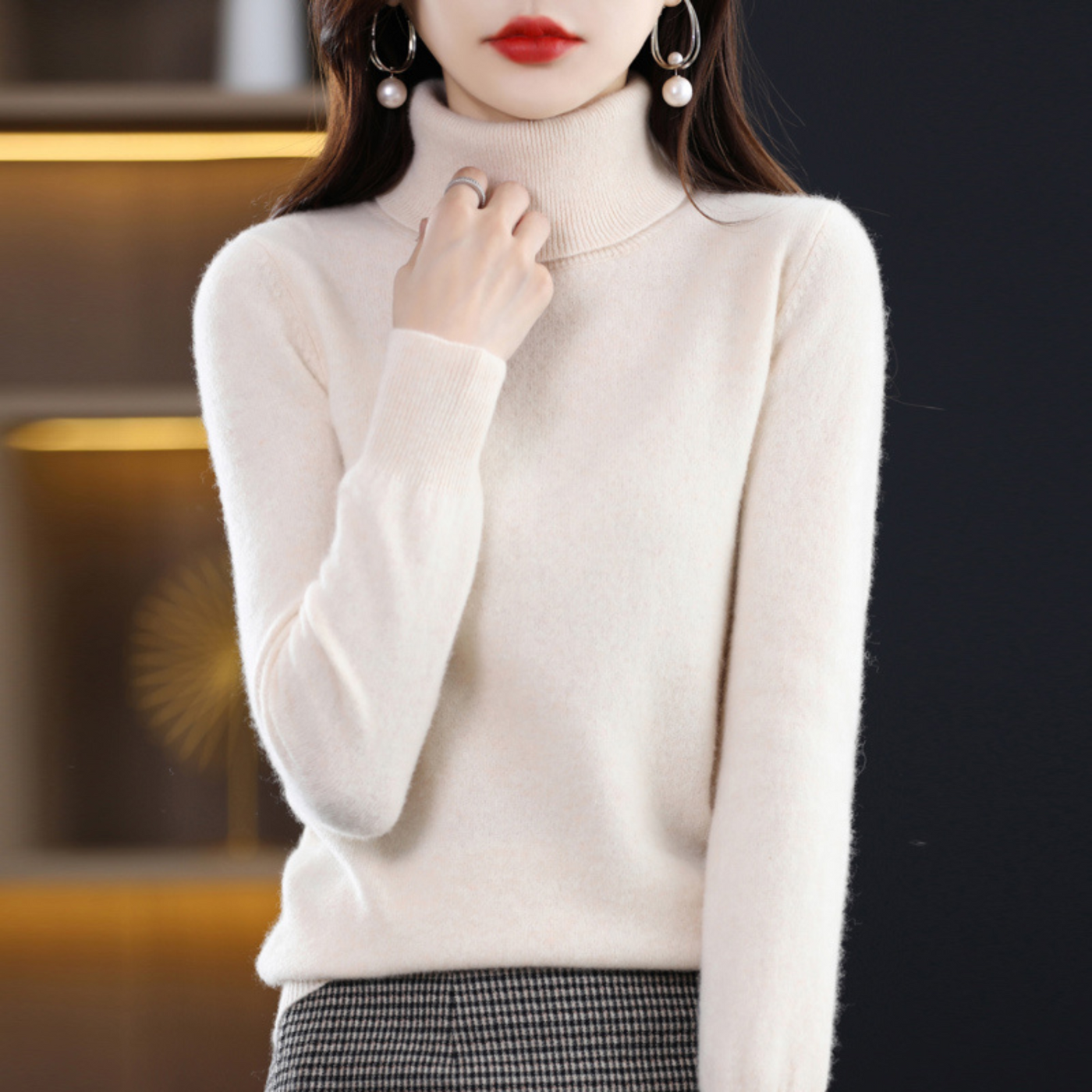 Women’s cashmere turtleneck sweater